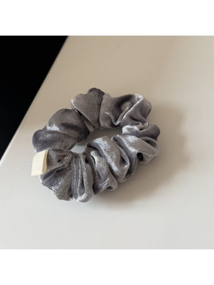 Gifty - Elegant Solid Color Ruched Scrunchie