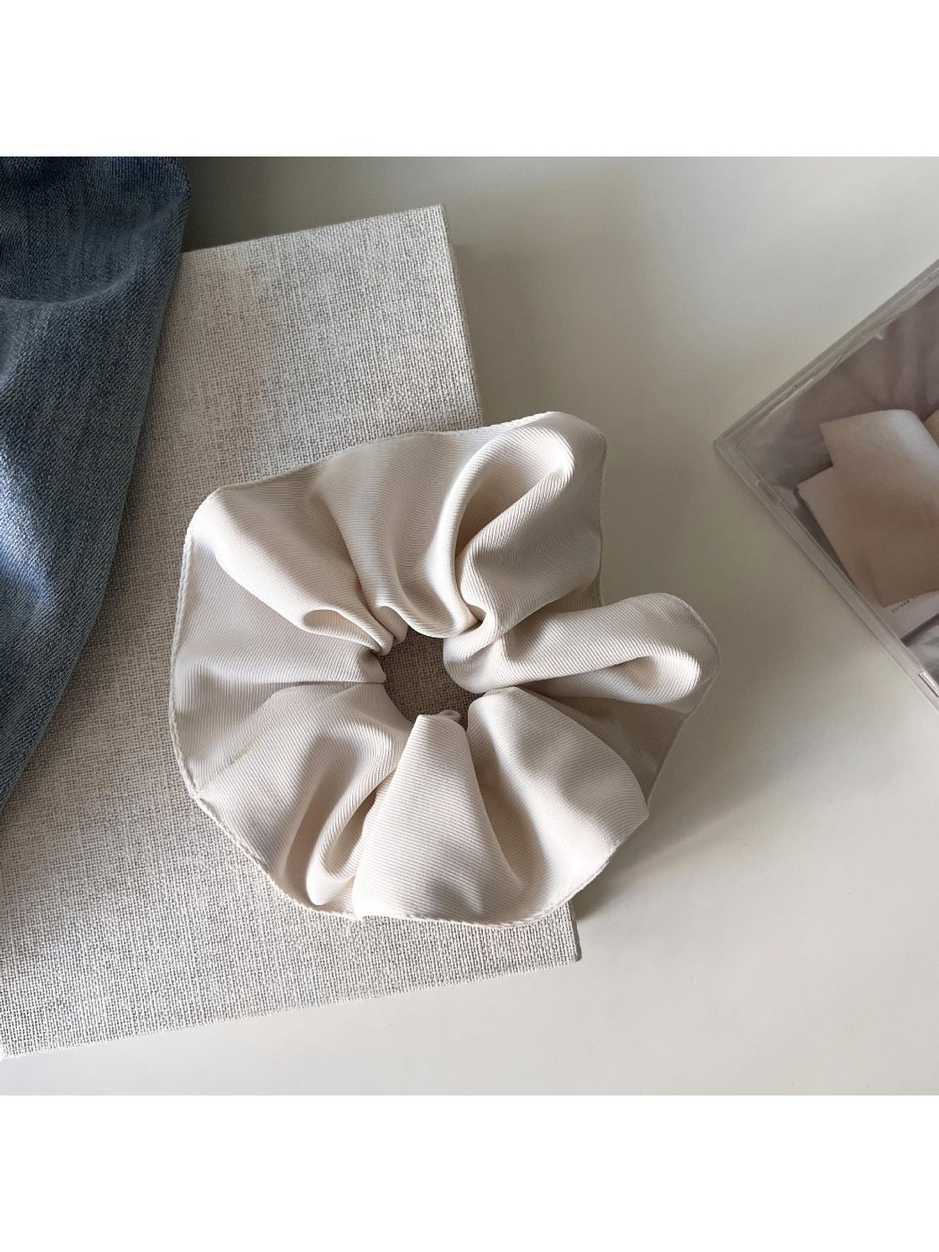 Gifty - Chic Vintage Simple Scrunchie