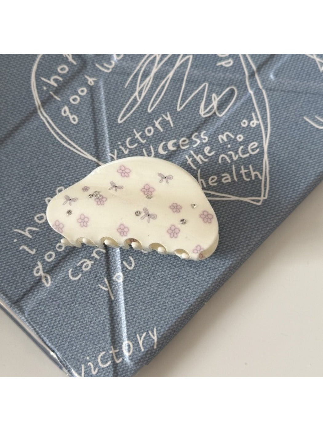 Beau - Cute Floral Patterned Hair Claw Clip