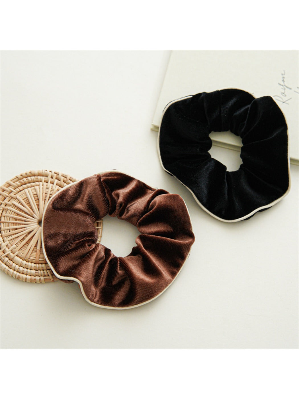 Gifty - Velvet Scrunchie Hair Ring