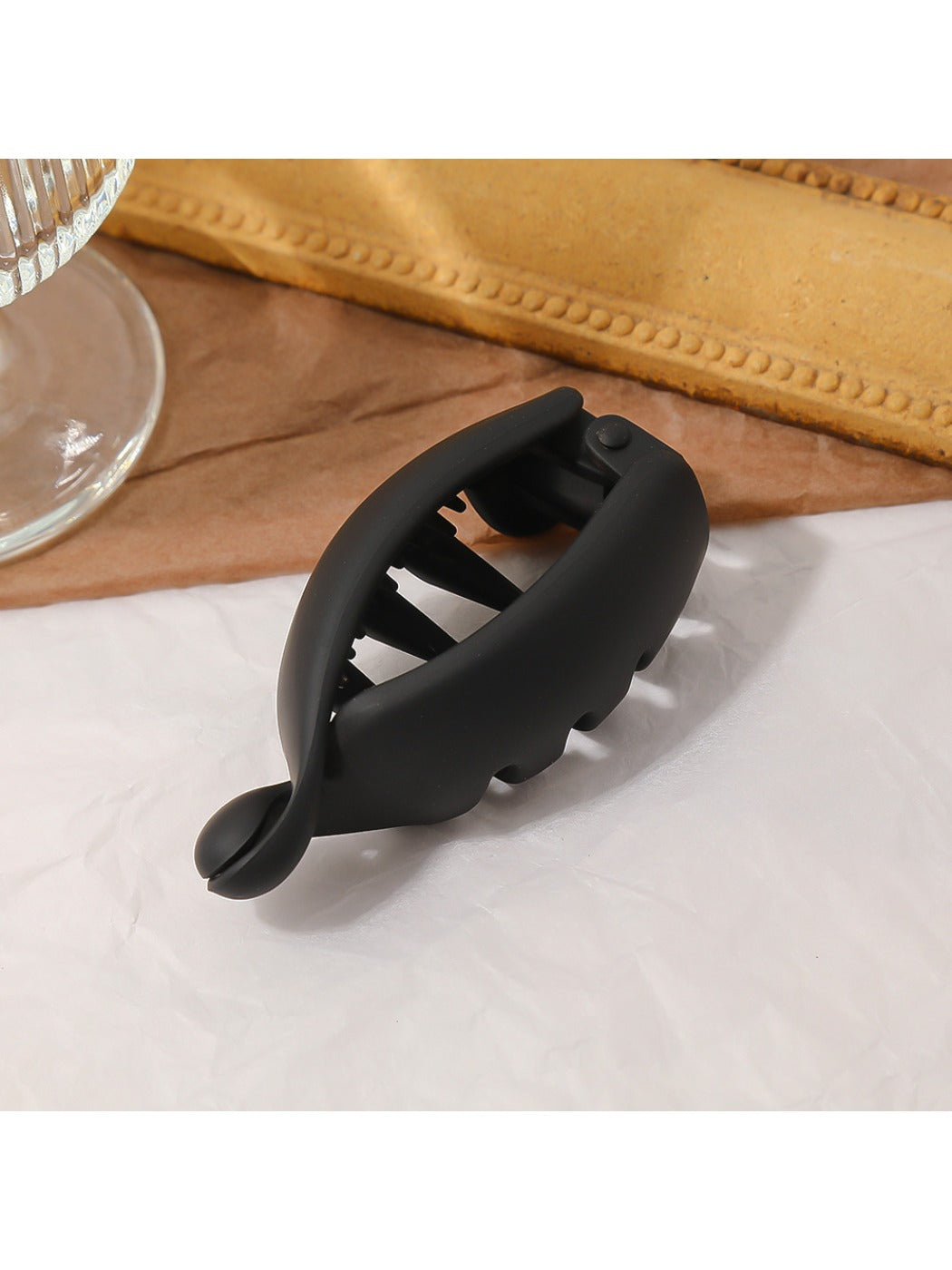 Beau - Premium Banana Shape Hair Clip