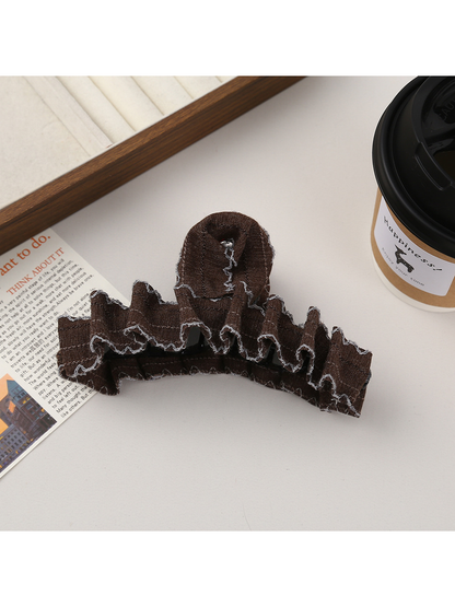 Beau - Pleated Heart Detail Claw Hair Clip