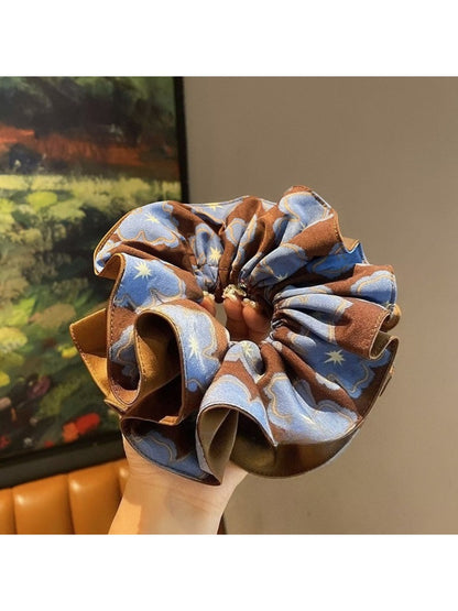 Gifty - Vintage Contrast Print Scrunchie