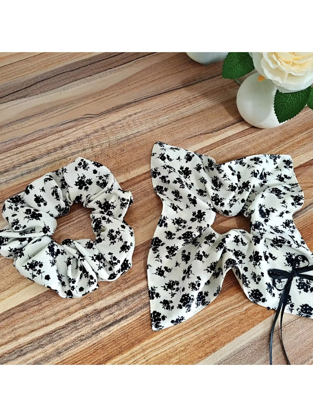 Gifty - Ink Wash Floral Polyester Fabric Scrunchie
