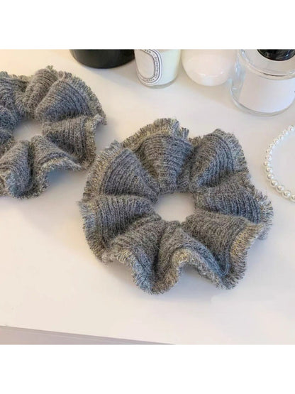 Gifty - Winter Gray Gathered Scrunchies