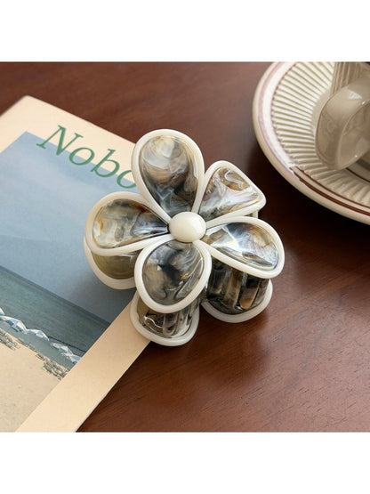 Beau - Five Petal Floral Plastic Hair Claw Clip