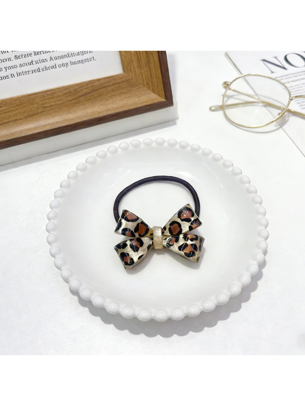 Gifty - Vintage Leopard Print Hair Tie