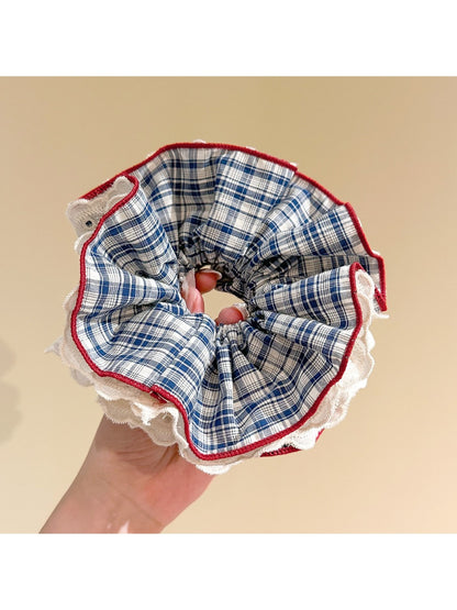 Gifty - Blue Retro Lace Scrunchie