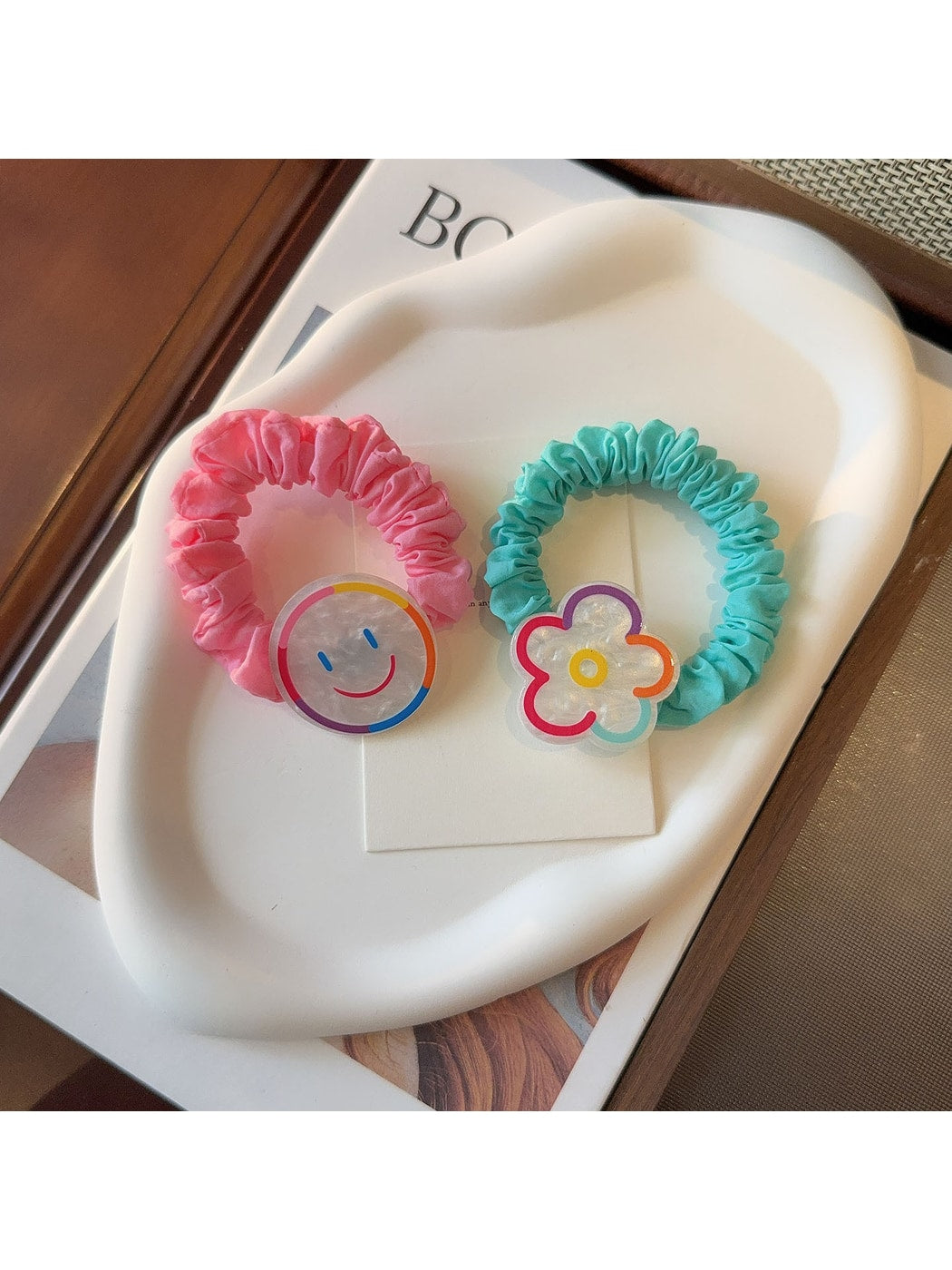 Gifty - Cute Acrylic Bear Smiley Flower Hair Tie