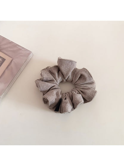 Gifty - Soft Versatile Knitted Scrunchie