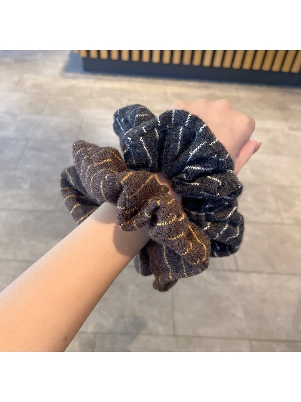 Gifty - Color Blocked Twill Scrunchie