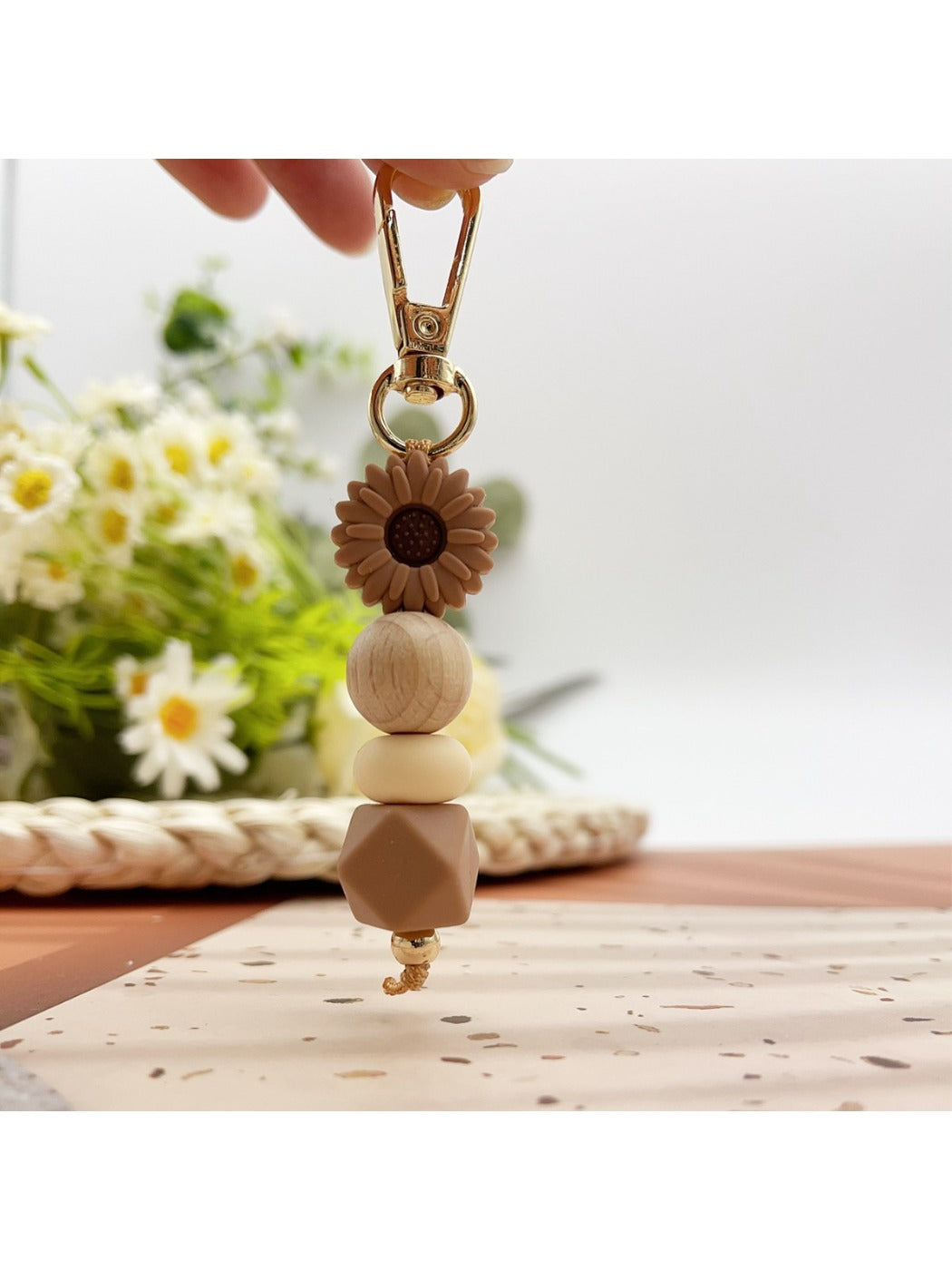 Keypus - Stylish Daisy Pendant