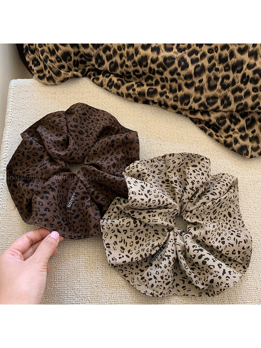 Gifty - Vintage Large Leopard Print Hair Loop
