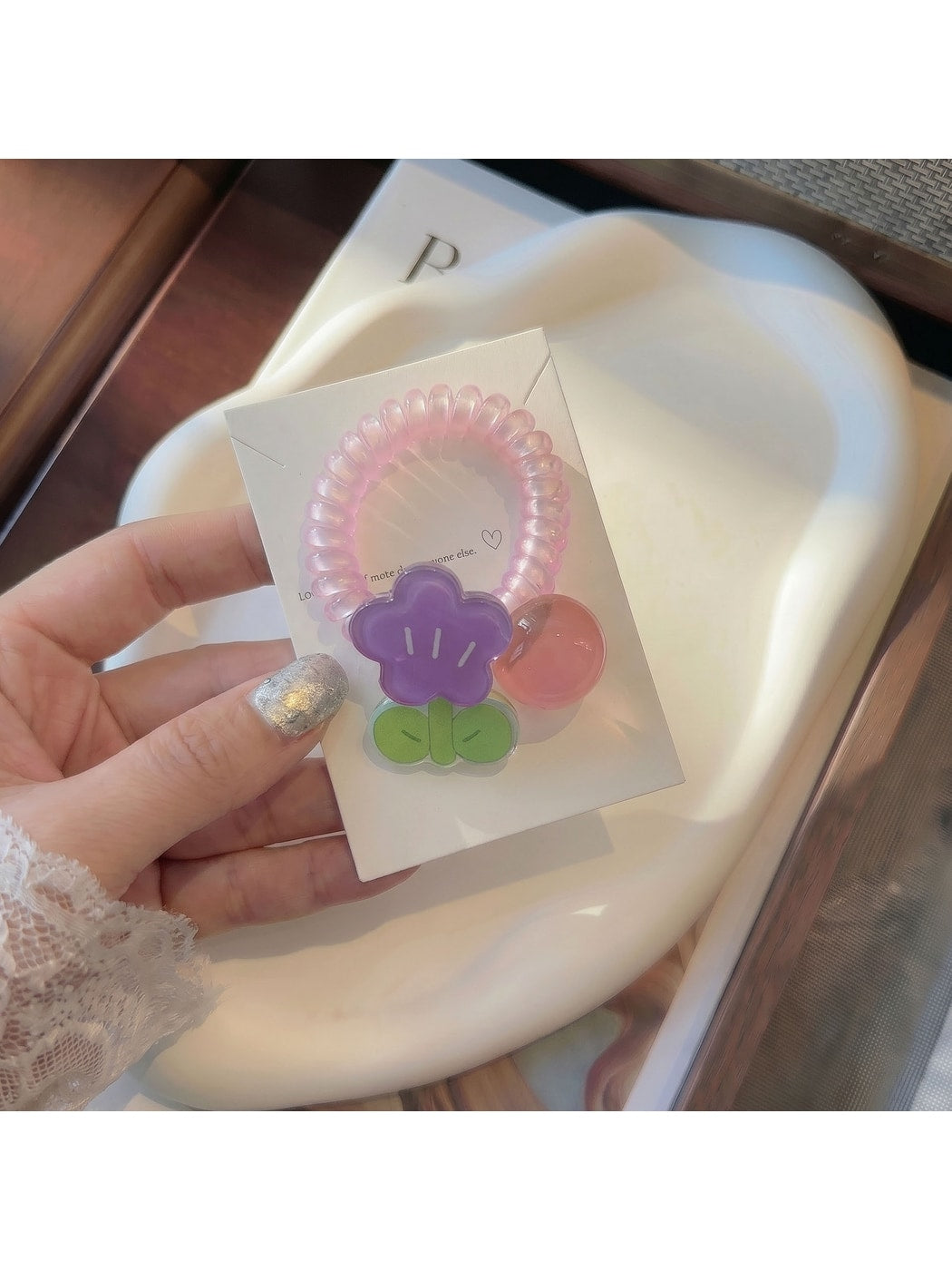 Gifty - Plastic Flower Bead Spiral Ponytail Hair Tie