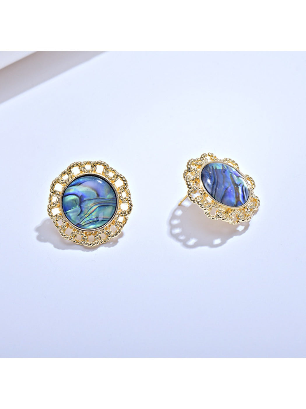 Earedge - Wave Patterned Openwork Hoop Earrings