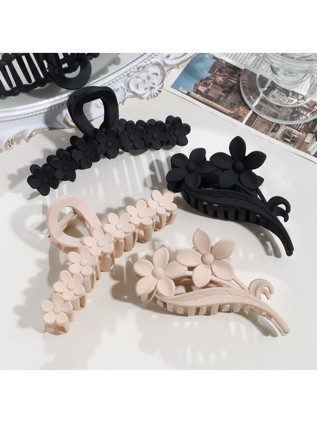 Beau - Matte Flower Design Plastic Alloy Claw Clip