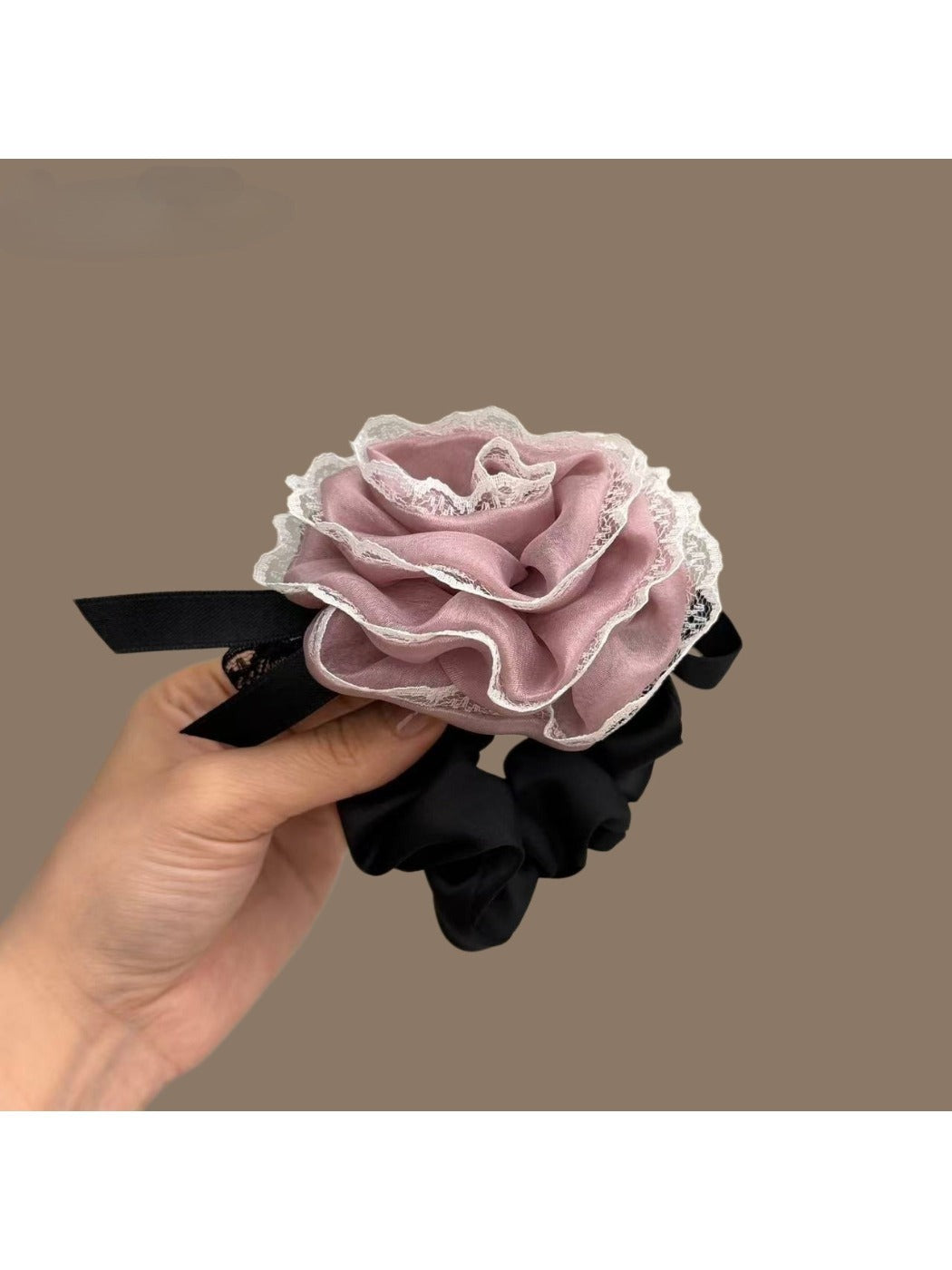 Gifty - Delicate Floral Embellished Hair Tie