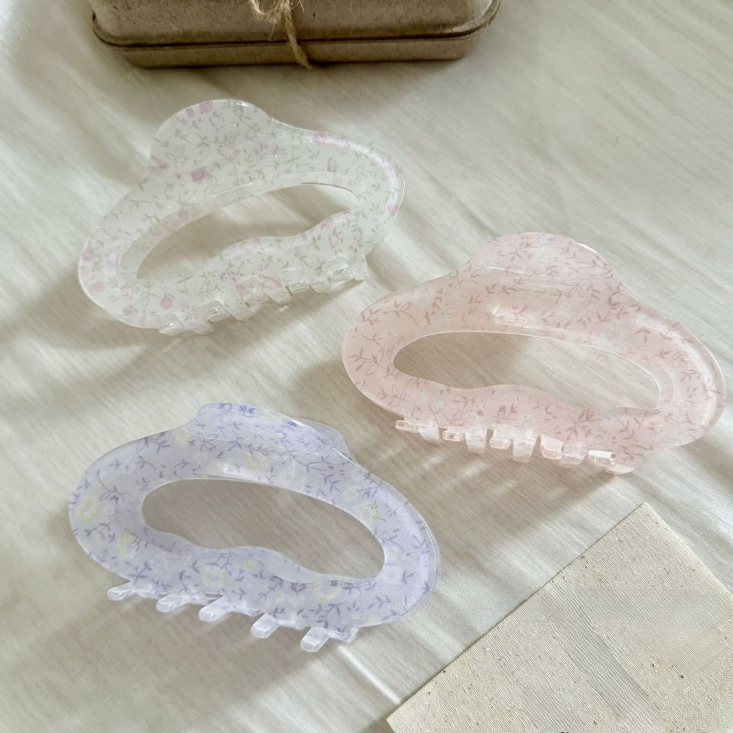 Beau - Floral Cloud Openwork Plastic Claw Clip