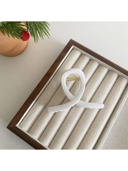Beau - Black and White Crisscross Hair Claw Clip