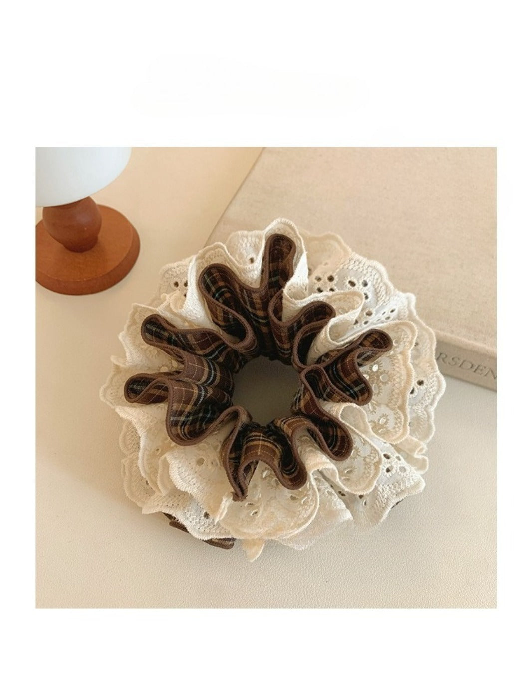 Gifty - Brown Plaid Lace Scrunchie Hair Tie