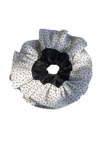 Gifty - Polka Dot Scrunchie Hair Tie