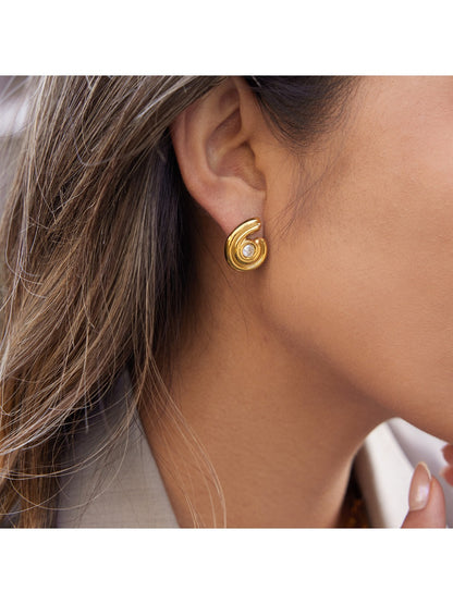 Earedge - Chic Twisted C-Hoop Earrings