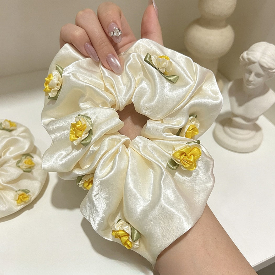 Gifty - Glossy Flower Accent Polyester Scrunchie
