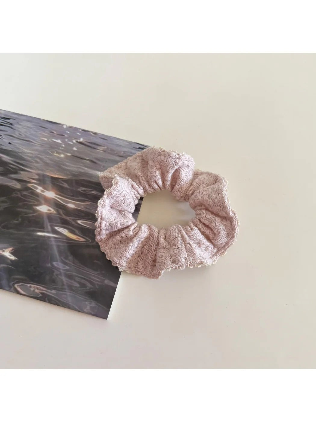 Gifty - Youthful Knotted Hair Scrunchie