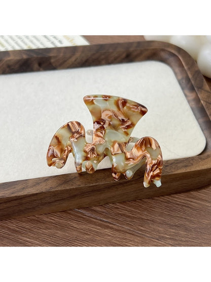 Beau - Trendy Letter M Hair Clip