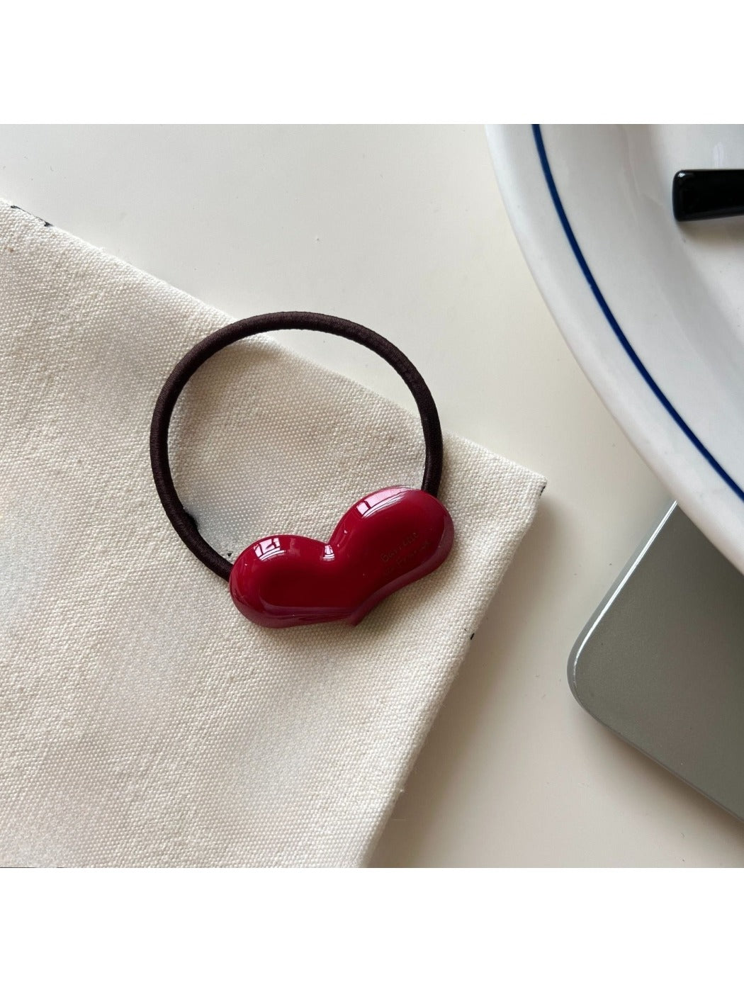 Gifty - Trendy Heart Shaped Acetate Hair Tie