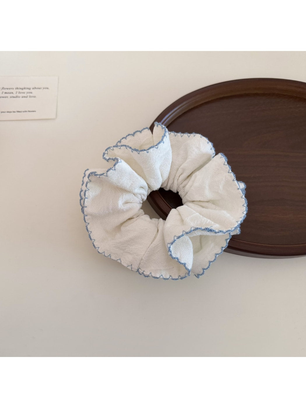 Gifty - Double Layer White Ruffle Edge Scrunchie