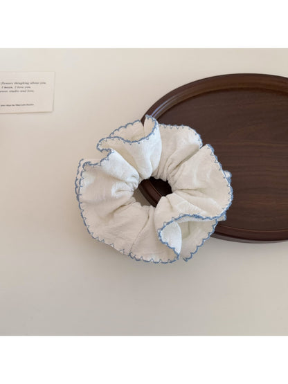 Gifty - Double Layer White Ruffle Edge Scrunchie
