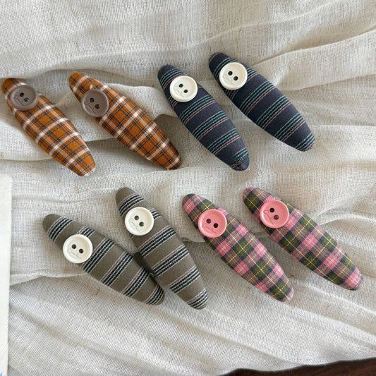 Beau - Oval Plaid Fabric Covered Side Hair Clip