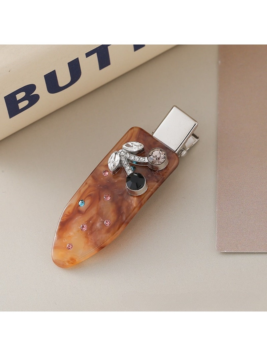 Beau - Cute Oval Hair Clip