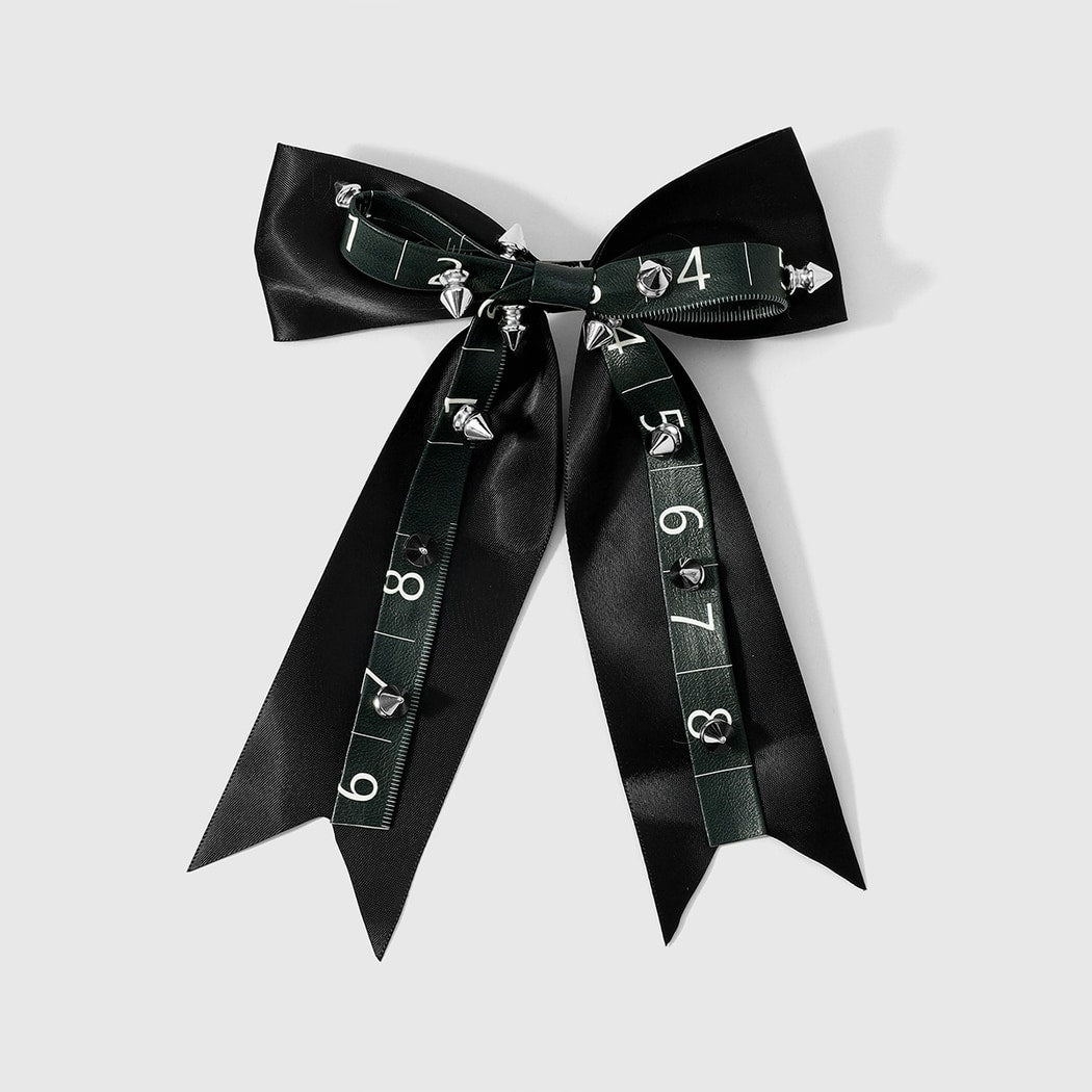 Beau - Y2K Rivet Detail Bow Hair Clip