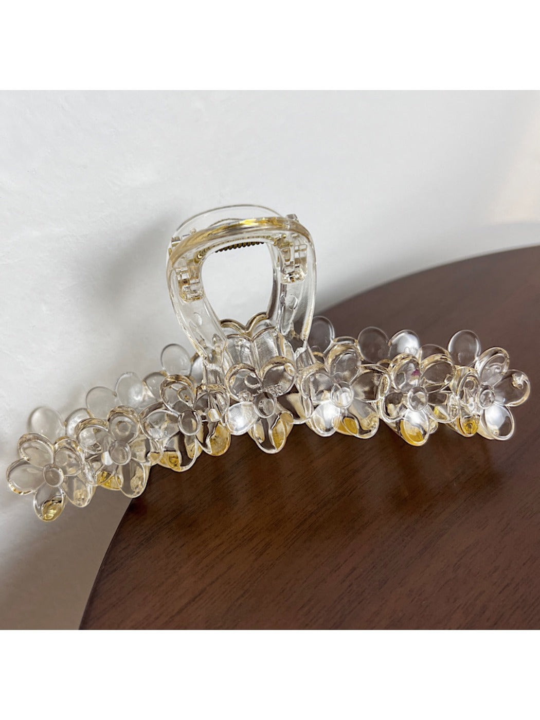 Beau - Sweet Minimalist Flower Shaped Claw Clip