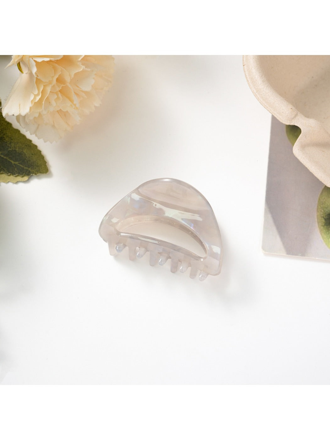 Beau - Macaron Openwork Half Moon Claw Clip