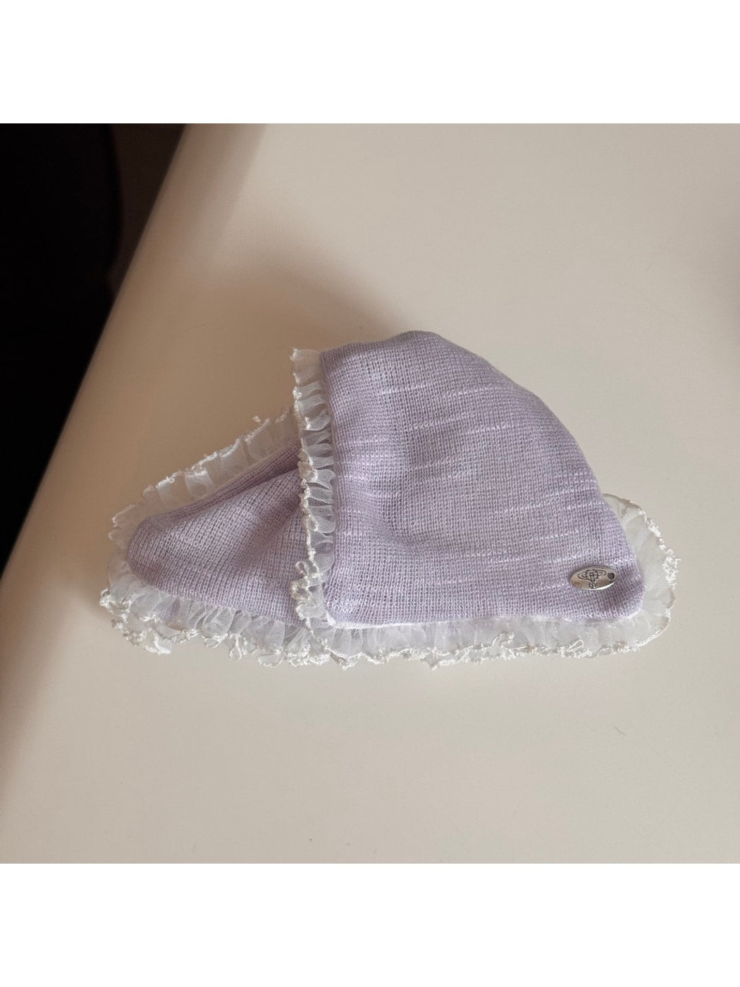 Beau - Sweet Style Triangle Ruffle Edge Claw Clip