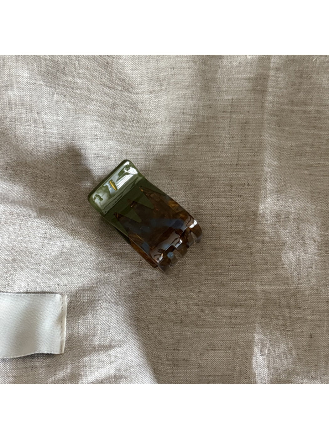 Beau - Vintage Acetate Board Claw Clip