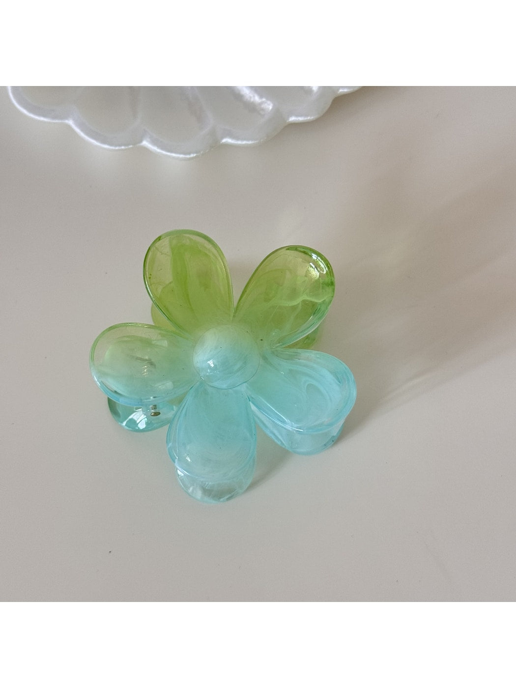 Beau - Glossy Gradient Starfish and Flower Claw Clip