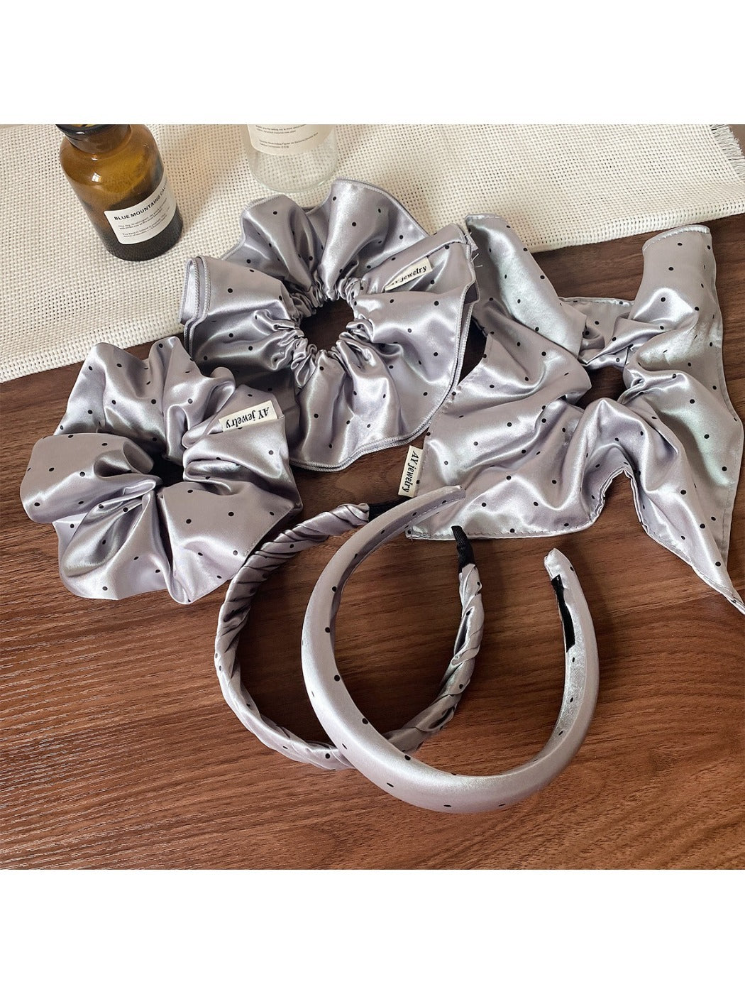 Gifty - Polka Dot Hair Ties And Headbands