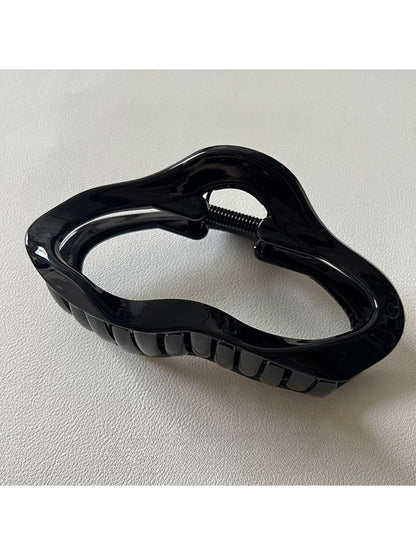 Beau - Chic Cloud Cut Out Claw Clip