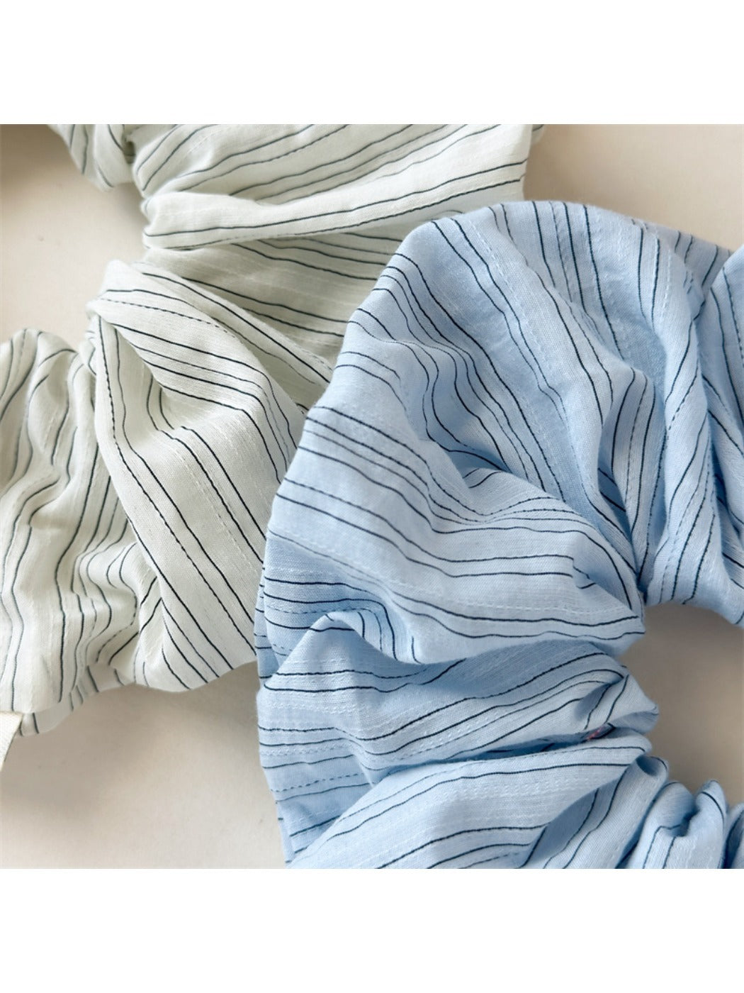 Gifty - Trendy Blue and White Striped Scrunchie