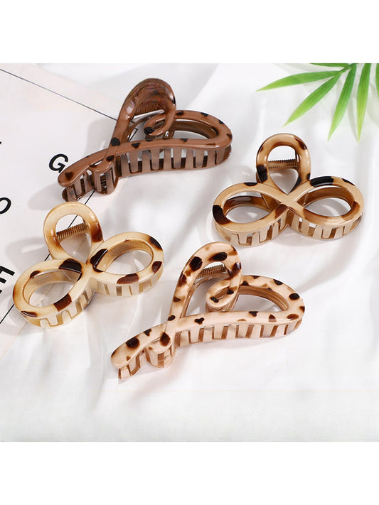 Beau - Open Shape Heart Plastic Styling Claw Clip