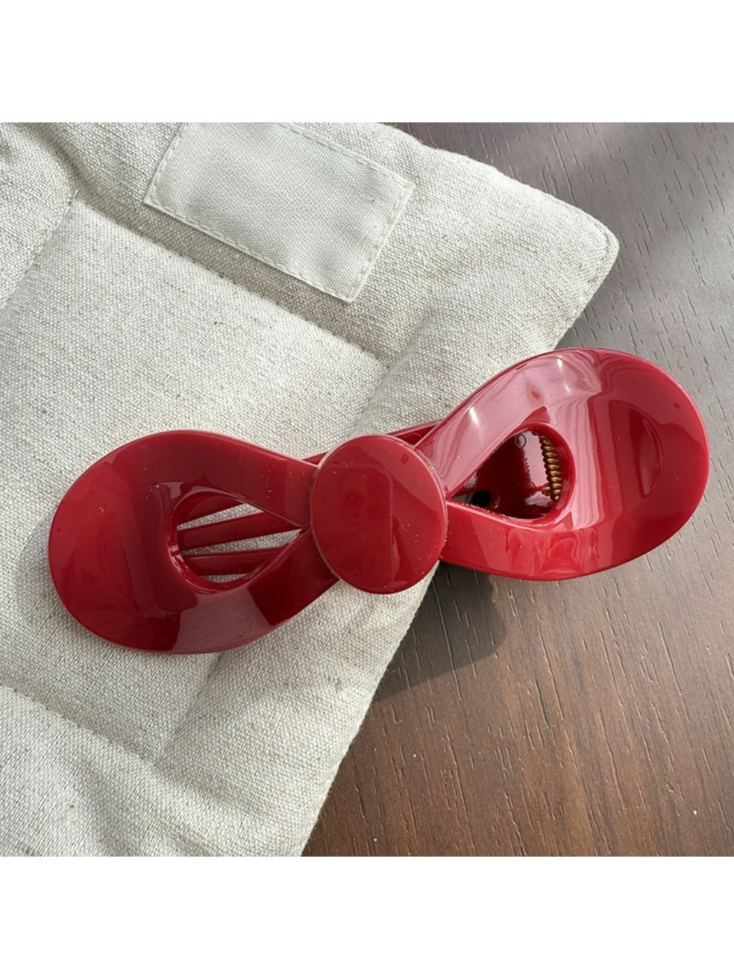 Beau - Vintage Flat Bow Hair Claw Clip