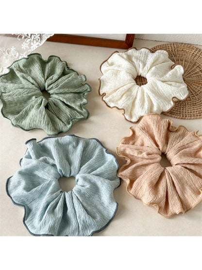 Gifty - Soft Elastic Elegant Serged Scrunchie