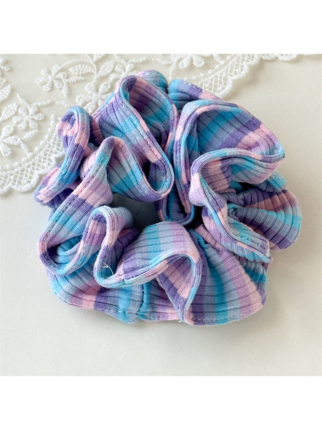 Gifty - Cute Versatile Color Blocking Scrunchie
