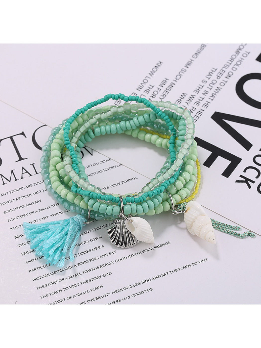 Lovra Ocean Style bracelet with silver clasp and multi-colored beads