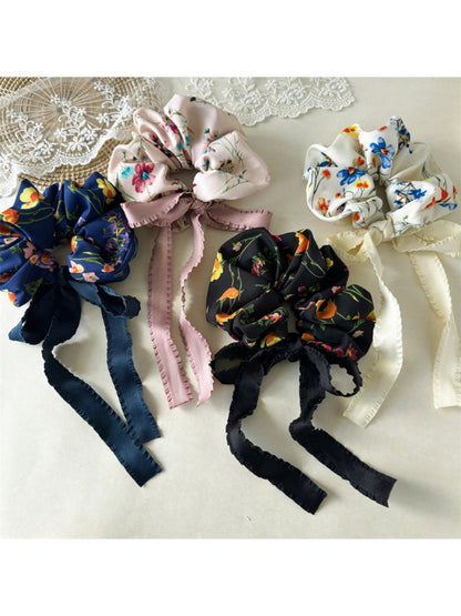 Gifty - Sweet Floral Bow Scrunchie