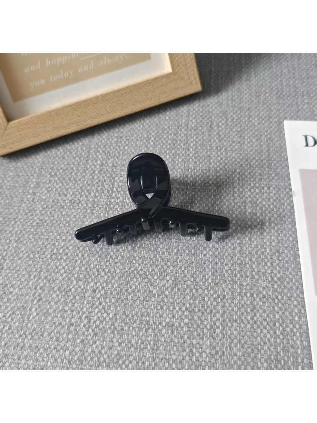 Beau - Colorful Cross-Shaped Hair Clip